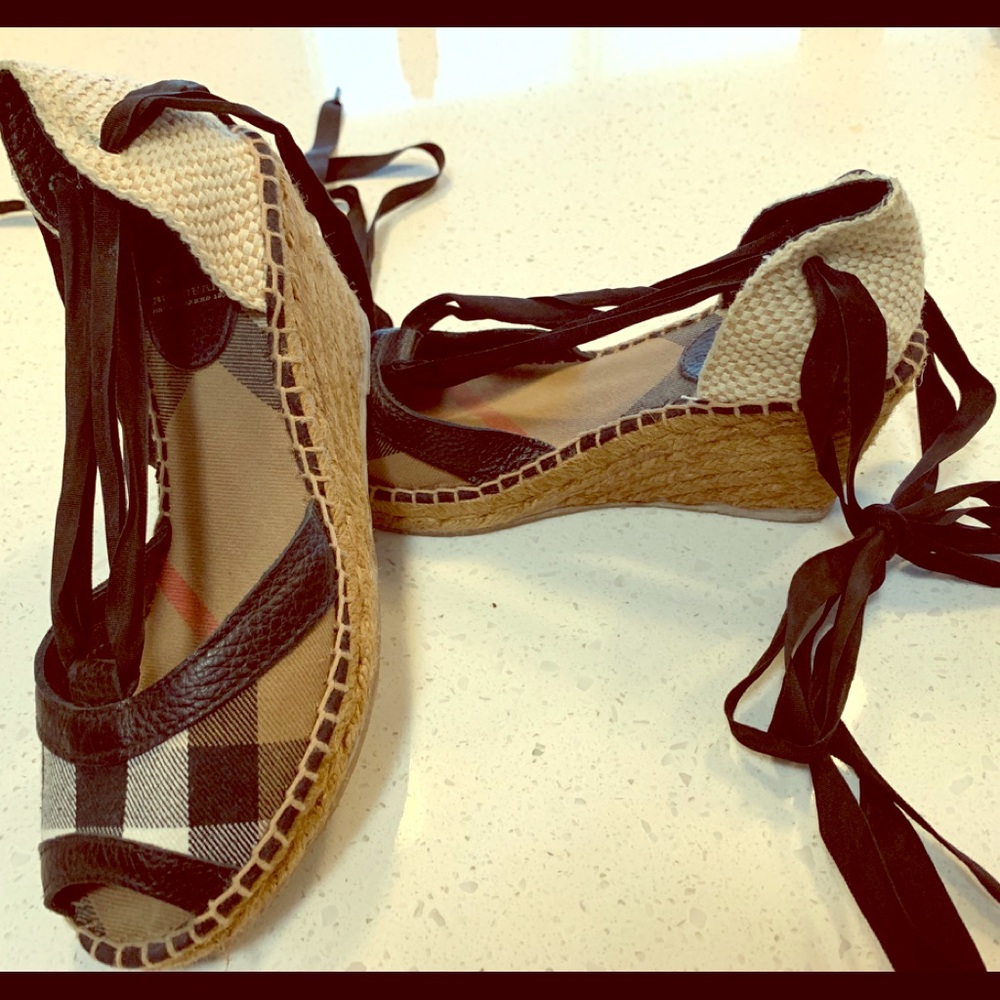 Burberry tan and black Wedge Ankle-tie sandals